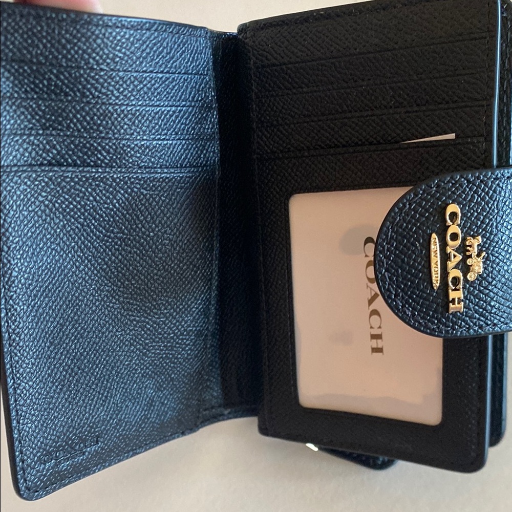 Coach Medium Corner Black Leather Zip Wallet - Picture 2 of 5